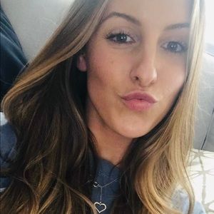 Meet your Posher, Esther